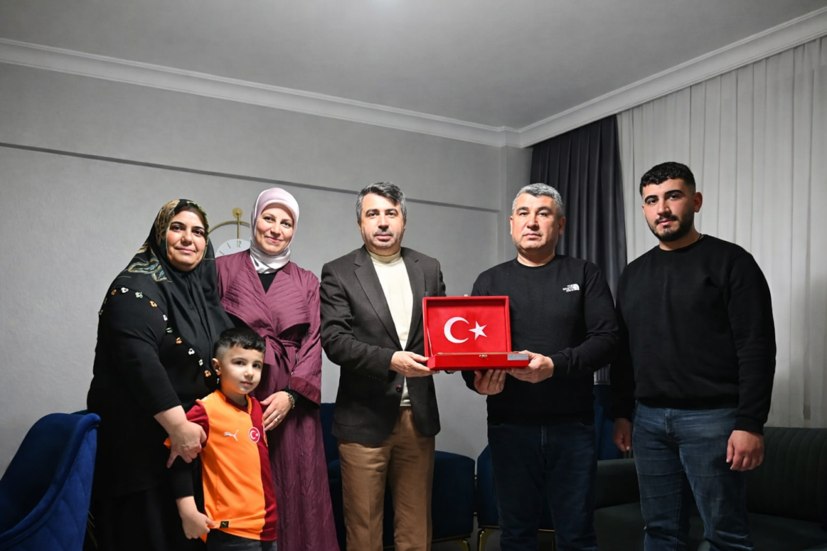 BAŞKAN YILMAZ’DAN  ŞEHİT AİLESİNE  İFTAR ZİYARETİ